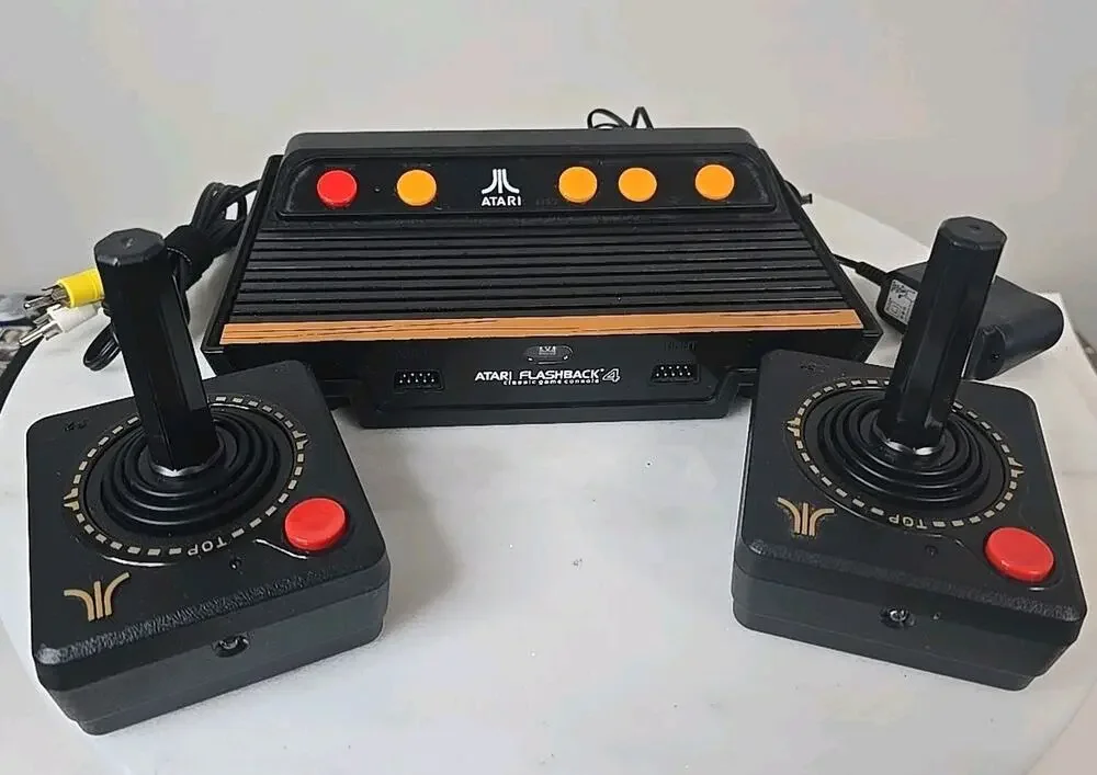 Atari - Flashback 4 classic Game Console Tested & Works Yar's Revenge Centipede